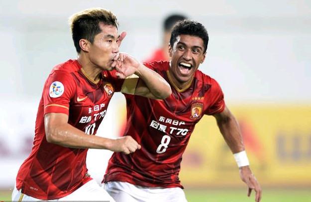 足坛年终大战海选倒计时5小时！姆巴佩稳居榜首，托纳利升至31（足坛年终评选仅剩5小时：姆巴佩继续领跑，托纳利升至第31位）