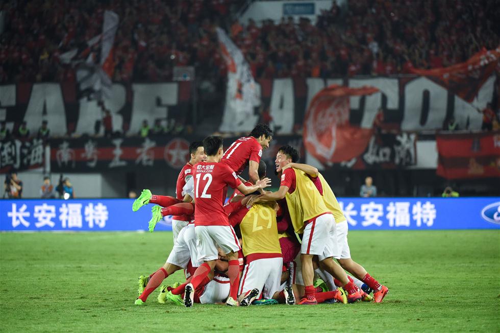 罗马诺：迪萨西被推荐给了巴萨，但若想要完成转会交易，球员必须永久转会（罗马诺：迪萨西获荐巴萨，若想成行须以永久转会达成）